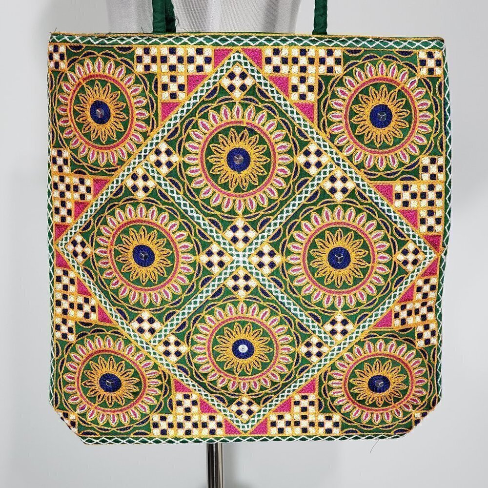 Embroidered market bag with sequins and beaded handle accents Boho Bohemian - Picture 2 of 4